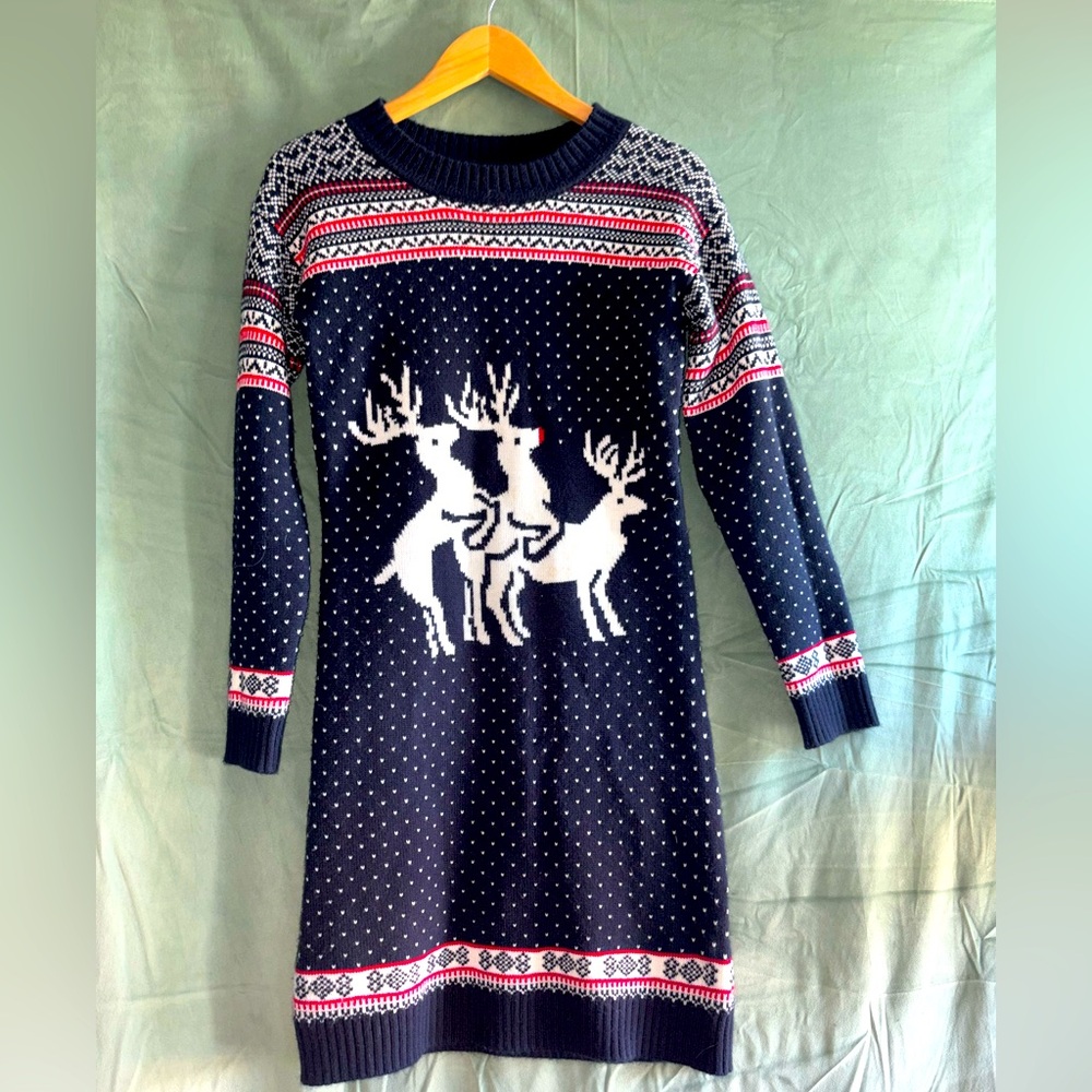DO NOT PURCHASE NO LONGER IN STOCK **Festified Reindeer Holiday Sweater Dress 🌵M